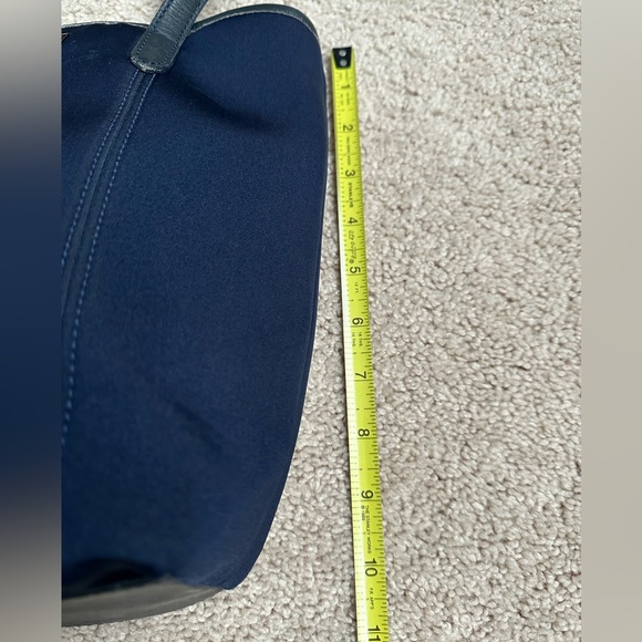 Authentic Navy Coach shoulder bag. - Picture 12 of 13